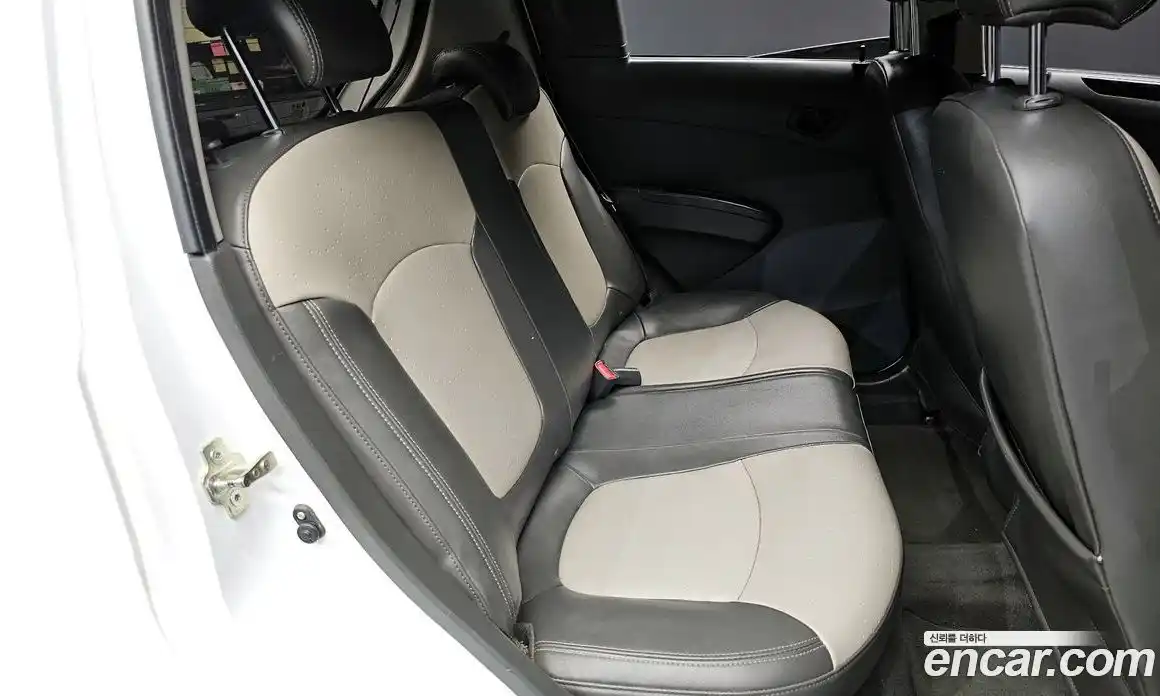 Chevrolet Spark 2012 1.0 автомат (гидро), фото 11