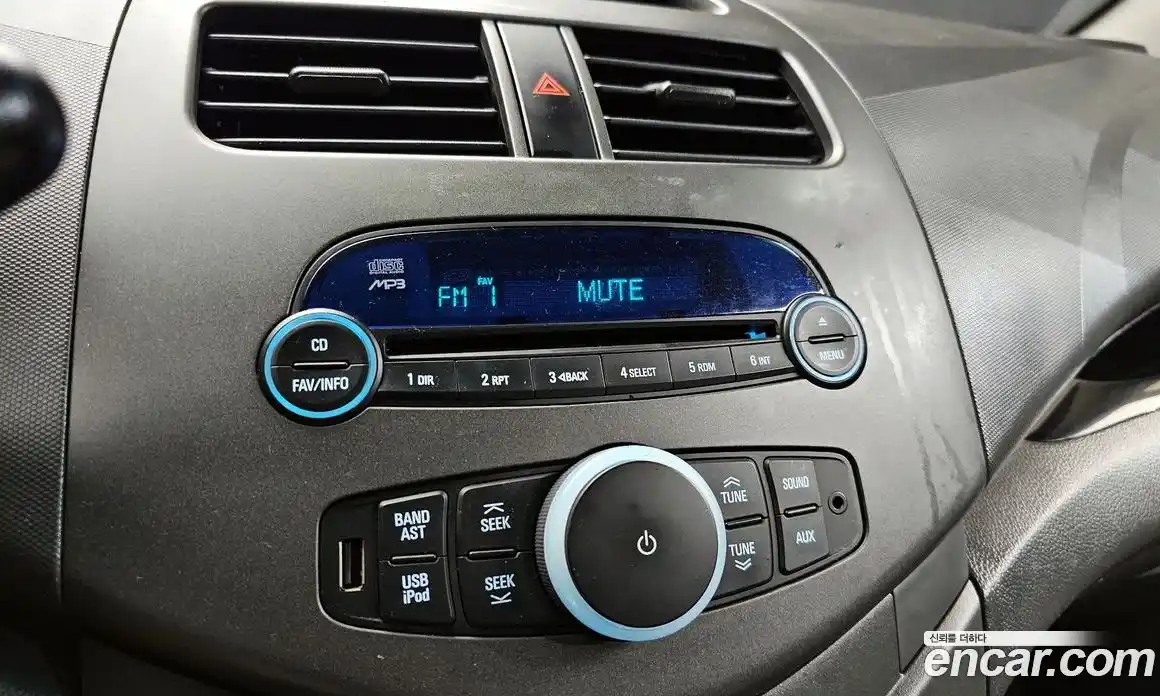 Chevrolet Spark 2012 1.0 автомат (гидро), фото 14