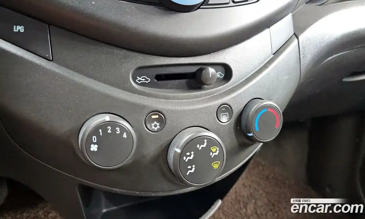 Chevrolet Spark 2012 1.0 автомат (гидро), фото 15