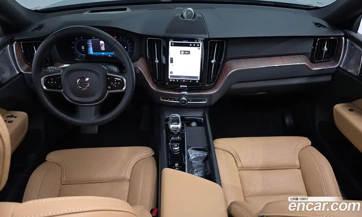 Volvo XC60 2024 2.0 автомат (гидро), фото 7