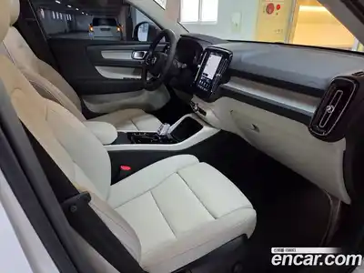 Volvo XC40 2026 2.0 автомат (гидро), миниатюра 11