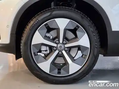 Volvo XC40 2026 2.0 автомат (гидро), миниатюра 5