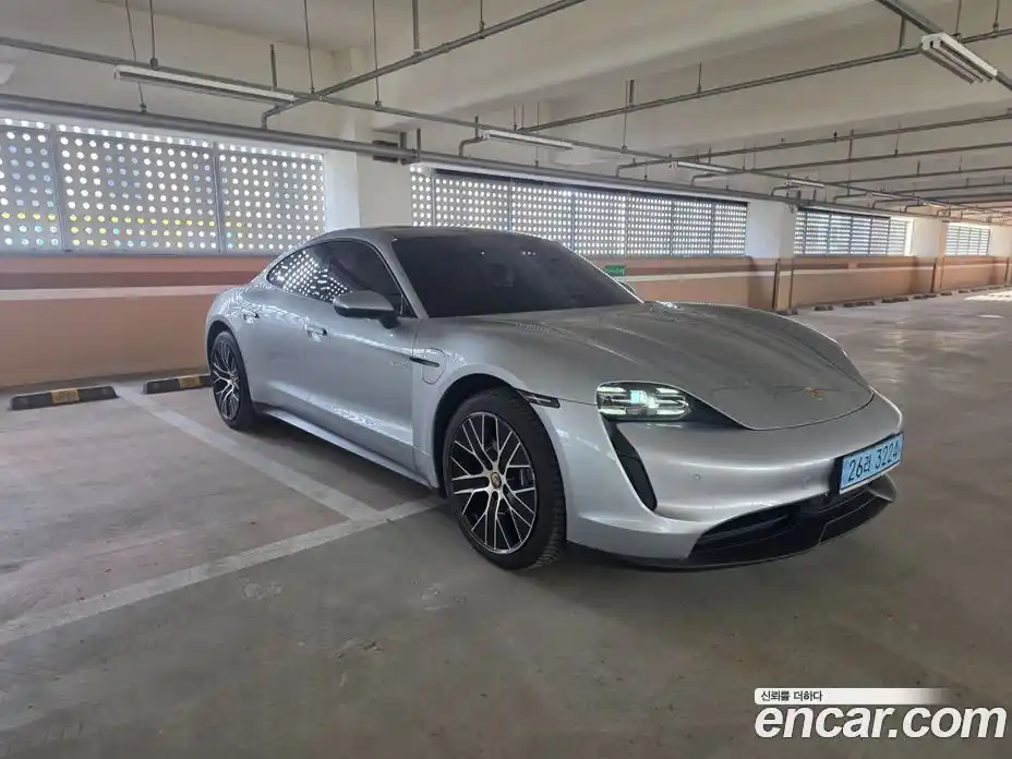 Porsche Taycan 2022 автомат (гидро), фото 13