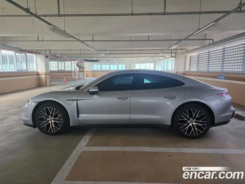Porsche Taycan 2022 автомат (гидро), фото 3