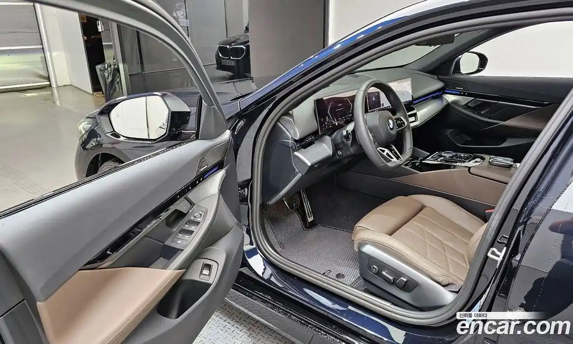 BMW 5 серия 2024 2.0 автомат (гидро), фото 13