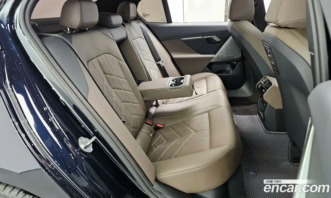 BMW 5 серия 2024 2.0 автомат (гидро), фото 18