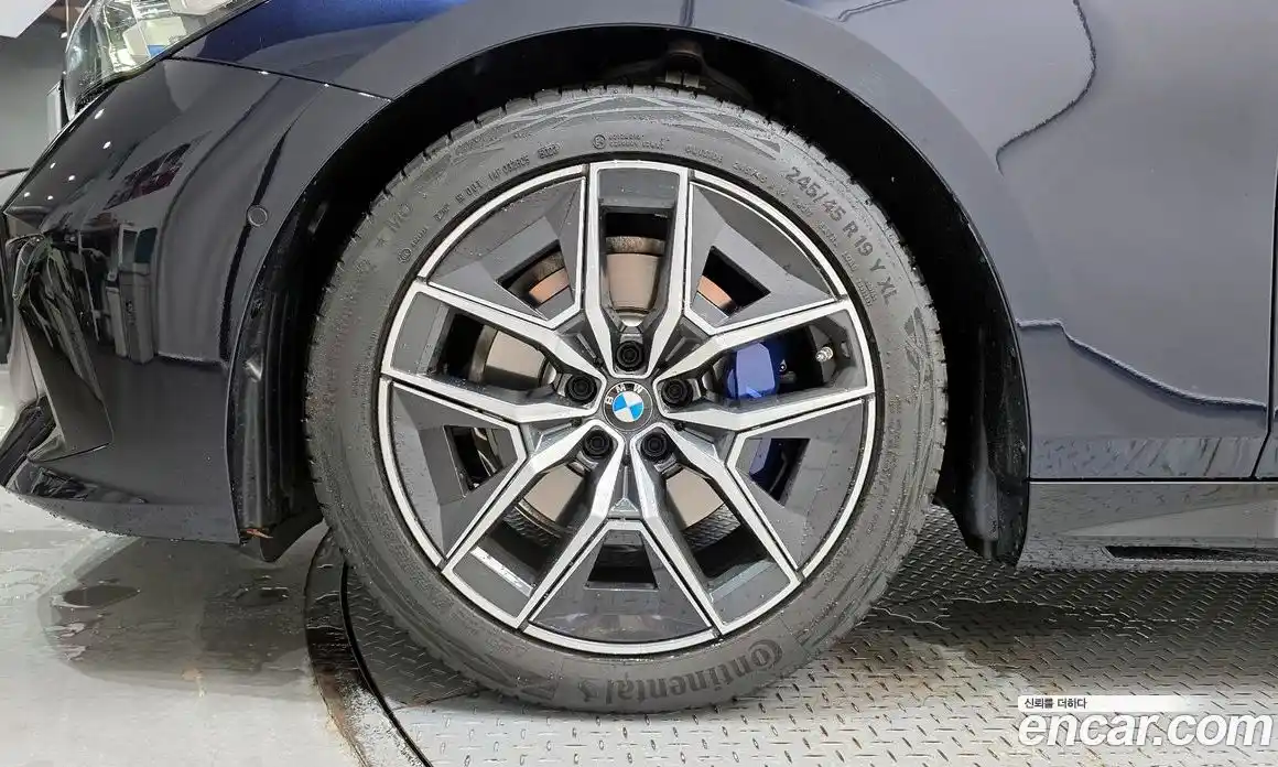 BMW 5 серия 2024 2.0 автомат (гидро), фото 5
