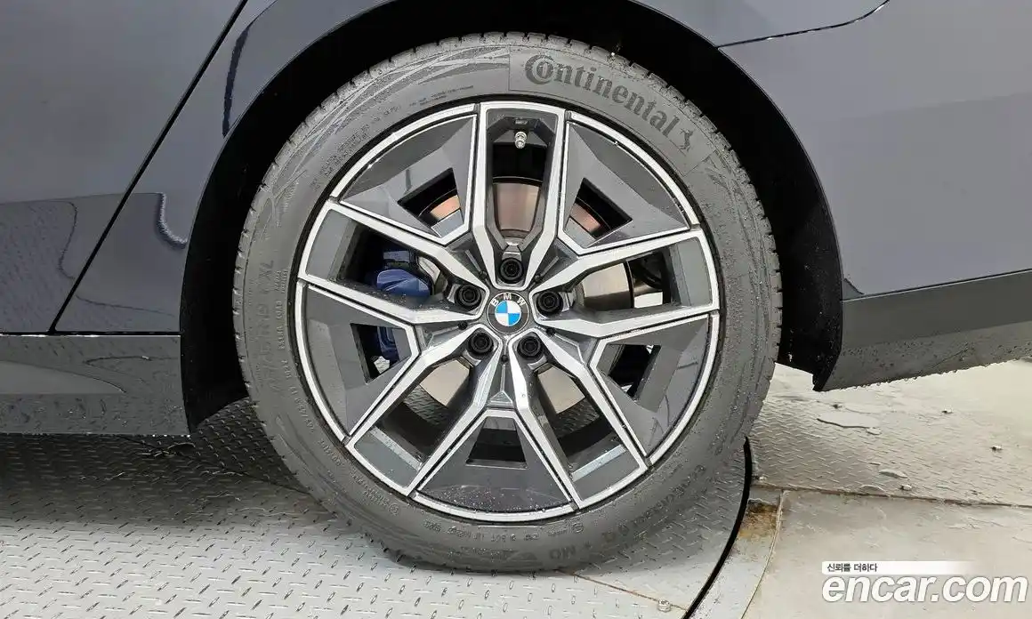 BMW 5 серия 2024 2.0 автомат (гидро), фото 7