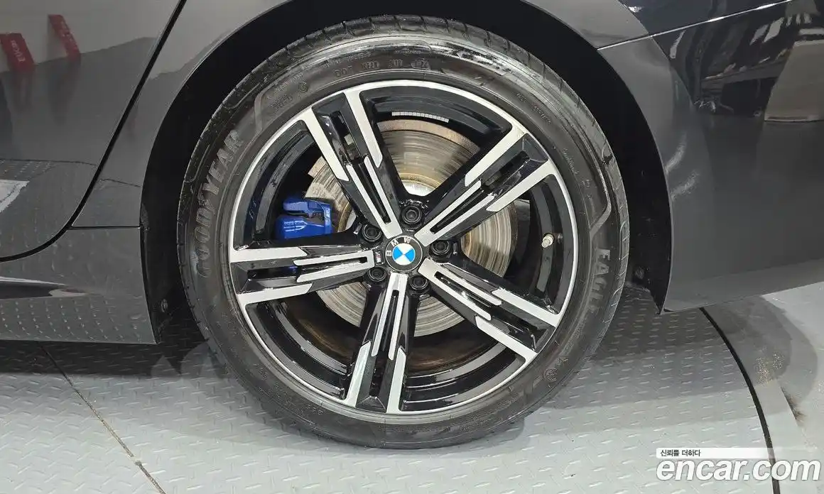 BMW 3 серия 2024 2.0 автомат (гидро), фото 7