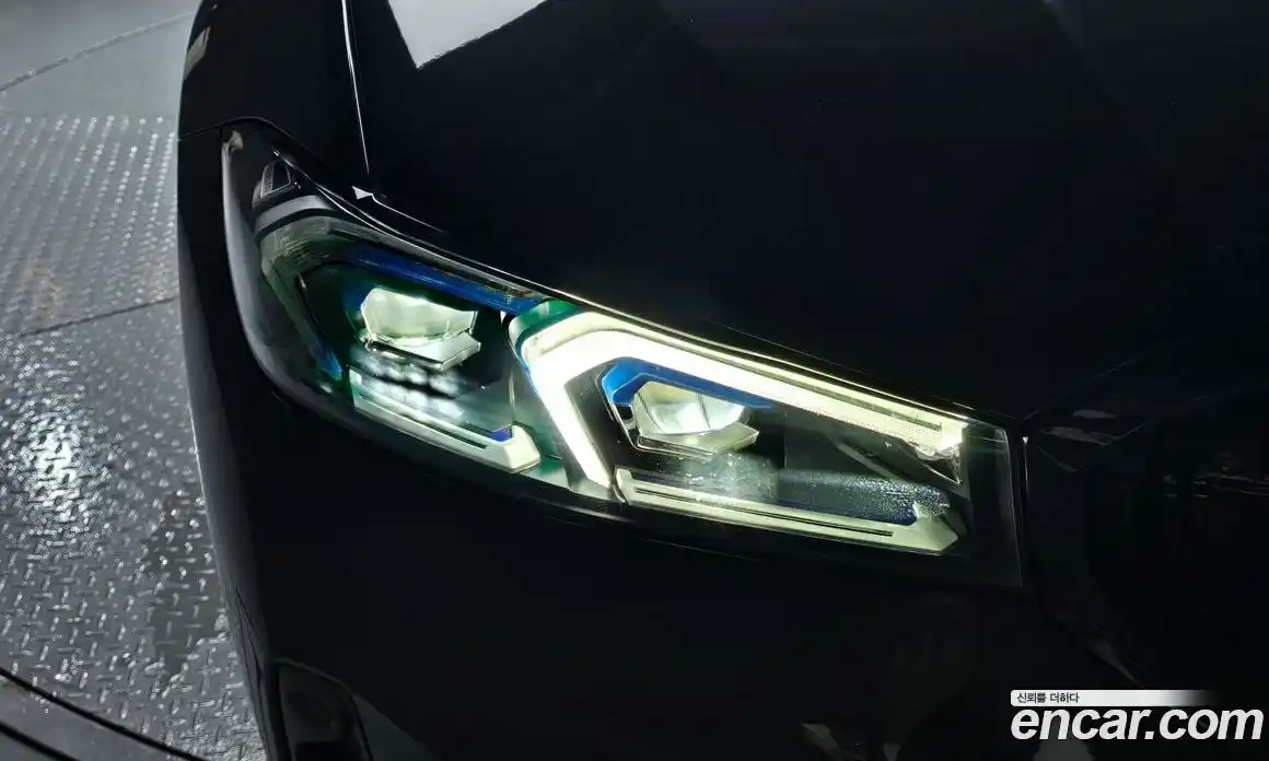 BMW 3 серия 2024 2.0 автомат (гидро), фото 8