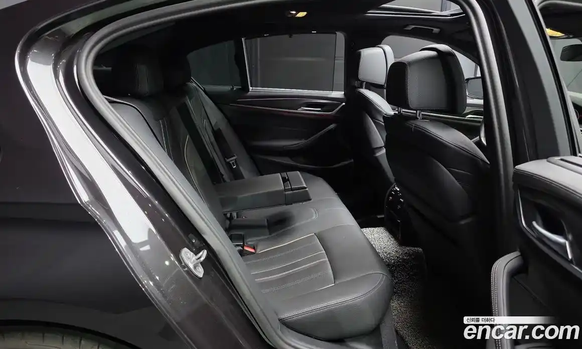 BMW 5 серия 2023 2.0 автомат (гидро), фото 17