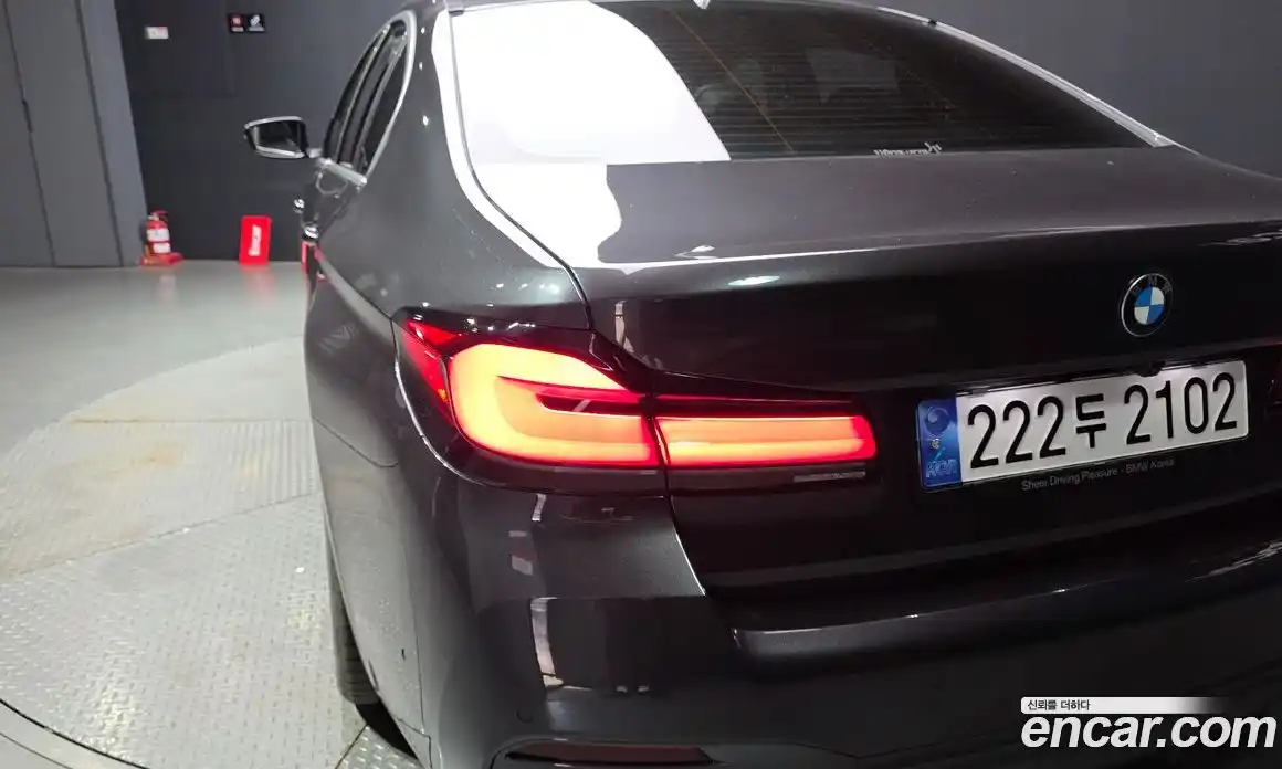 BMW 5 серия 2023 2.0 автомат (гидро), фото 8