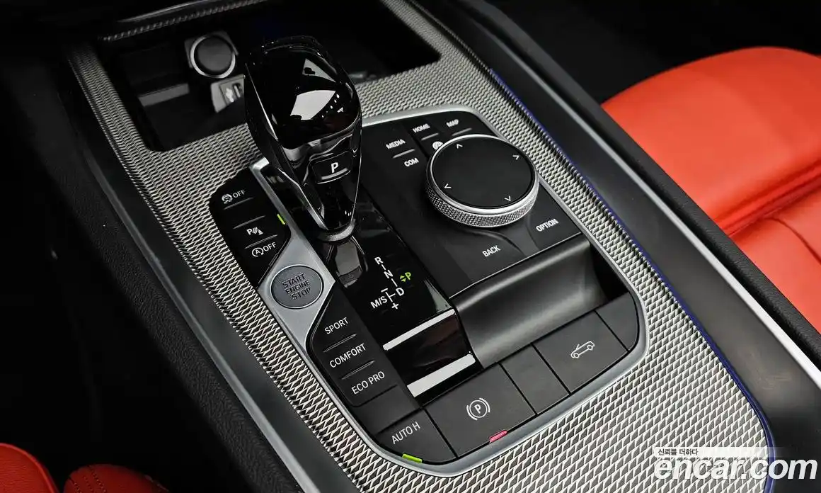 BMW Z4 2023 2.0 автомат (гидро), фото 12