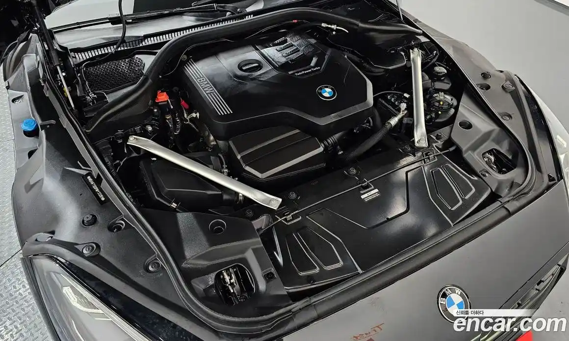 BMW Z4 2023 2.0 автомат (гидро), фото 6