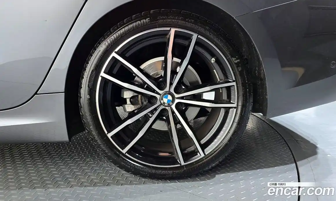 BMW 3 серия 2022 2.0 автомат (гидро), фото 7