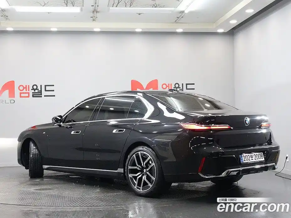 BMW 7 серия 2022 3.0 автомат (гидро), фото 5