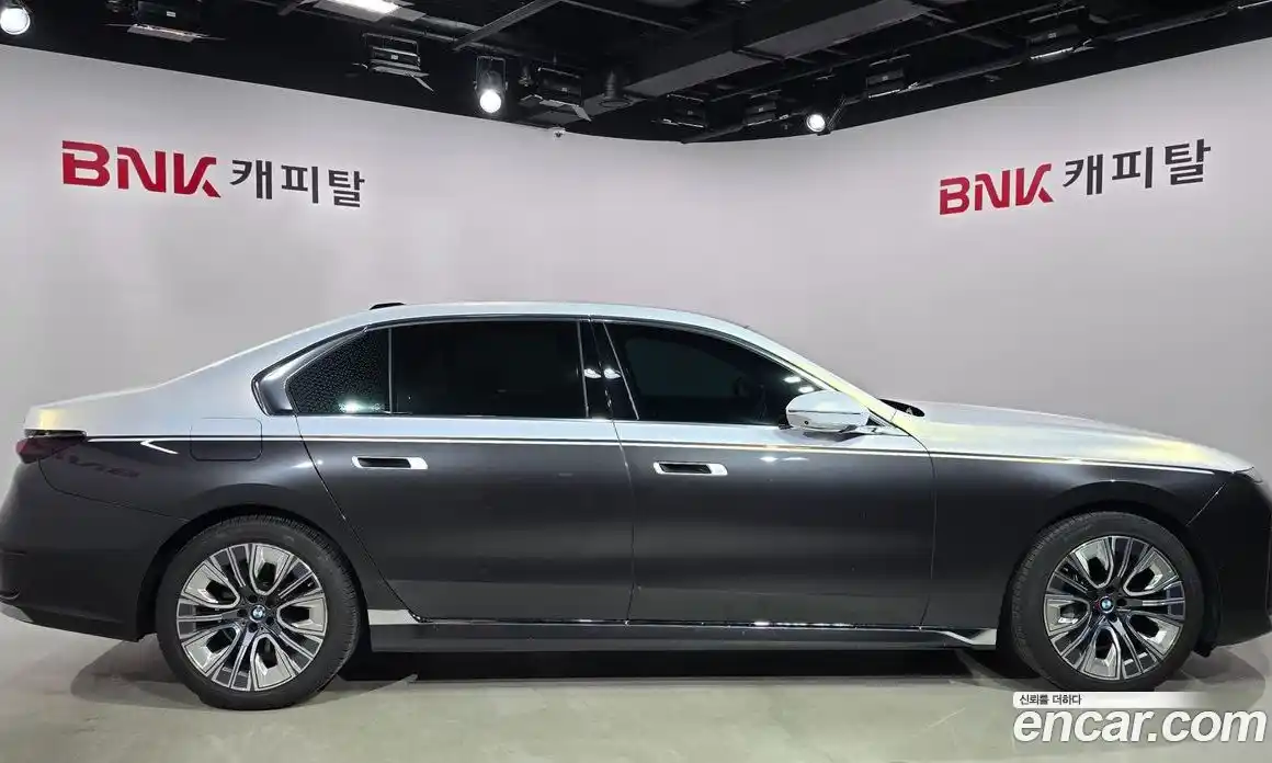 BMW 7 серия 2023 3.0 автомат (гидро), фото 3