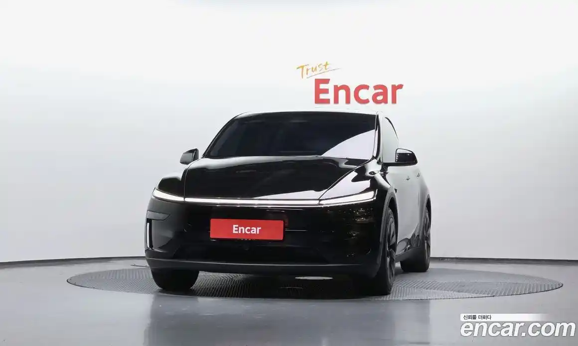 Tesla Model Y 2025 0.2 автомат (гидро), фото 3 Tesla Model Y 2025 0.2 автомат (гидро), фото 3