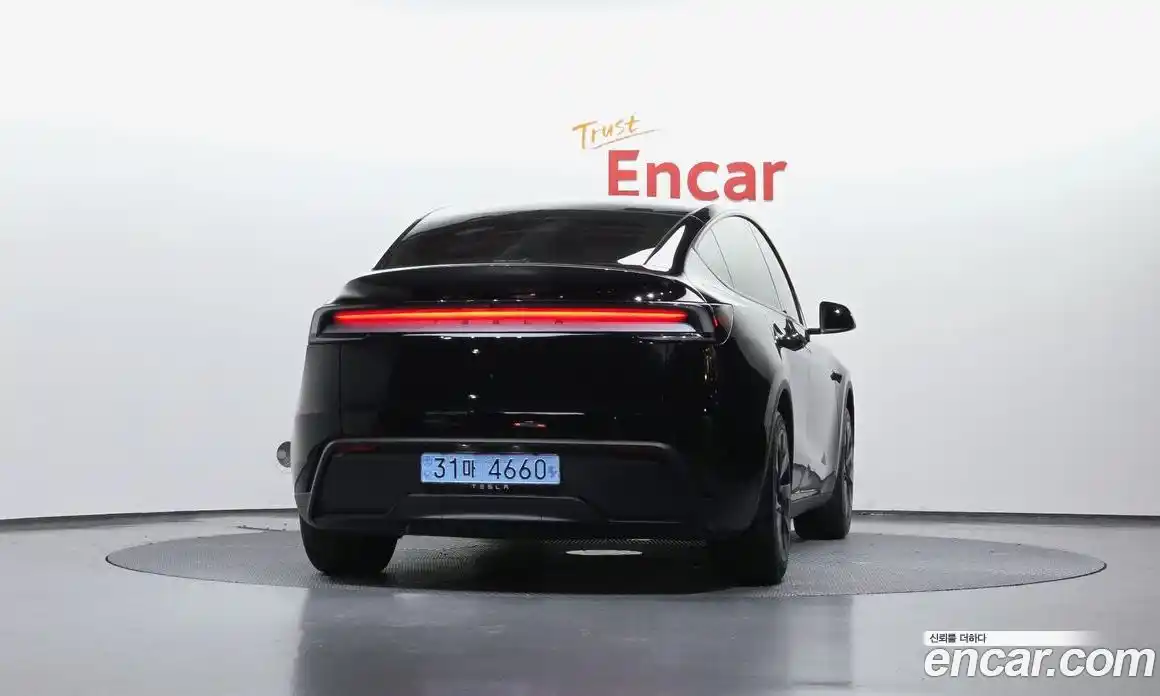 Tesla Model Y 2025 0.2 автомат (гидро), фото 4 Tesla Model Y 2025 0.2 автомат (гидро), фото 4