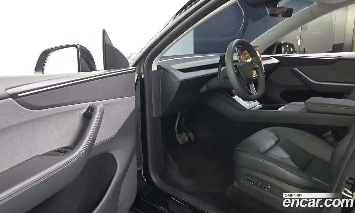 Tesla Model Y 2025 0.2 автомат (гидро), фото 10 Tesla Model Y 2025 0.2 автомат (гидро), фото 10