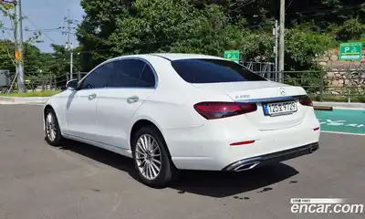 Mercedes-Benz E-Class 2023 2.0 автомат (гидро), миниатюра 6