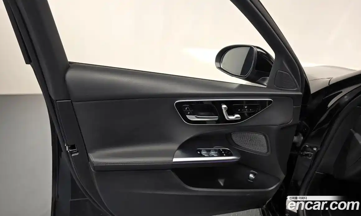 Mercedes-Benz C-Class 2022 2.0 гидро, фото 19