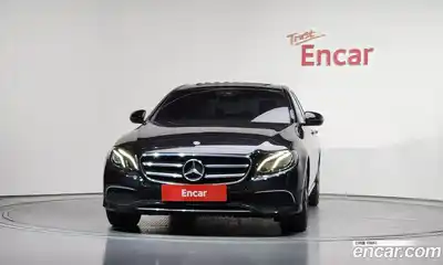 Mercedes-Benz E-Class 2019 2.0 автомат (гидро), миниатюра 3