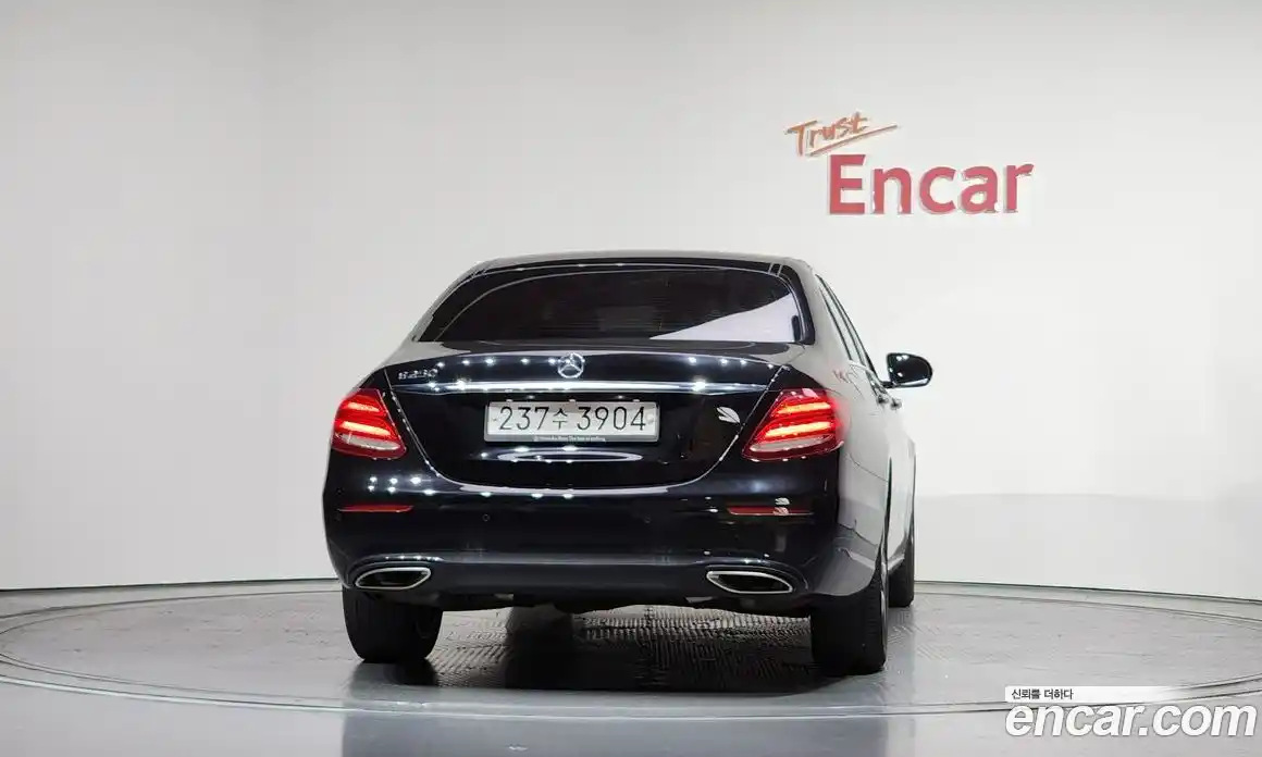 Mercedes-Benz E-Class 2019 2.0 автомат (гидро), фото 4