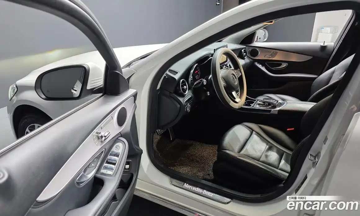 Mercedes-Benz C-Class 2014 2.0 гидро, фото 11 Mercedes-Benz C-Class 2014 2.0 гидро, фото 11
