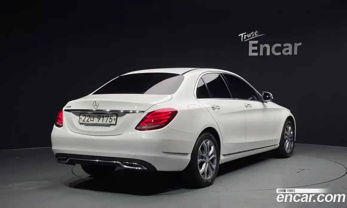 Mercedes-Benz C-Class 2014 2.0 гидро, фото 2 Mercedes-Benz C-Class 2014 2.0 гидро, фото 2