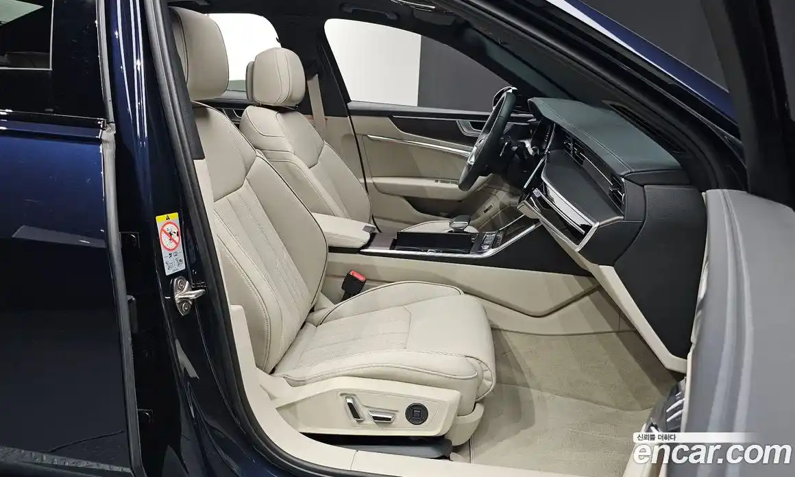 Audi A6 2025 2.0 автомат (гидро), фото 12