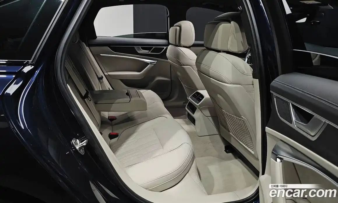Audi A6 2025 2.0 автомат (гидро), фото 15