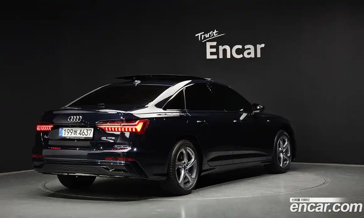 Audi A6 2025 2.0 автомат (гидро), фото 35