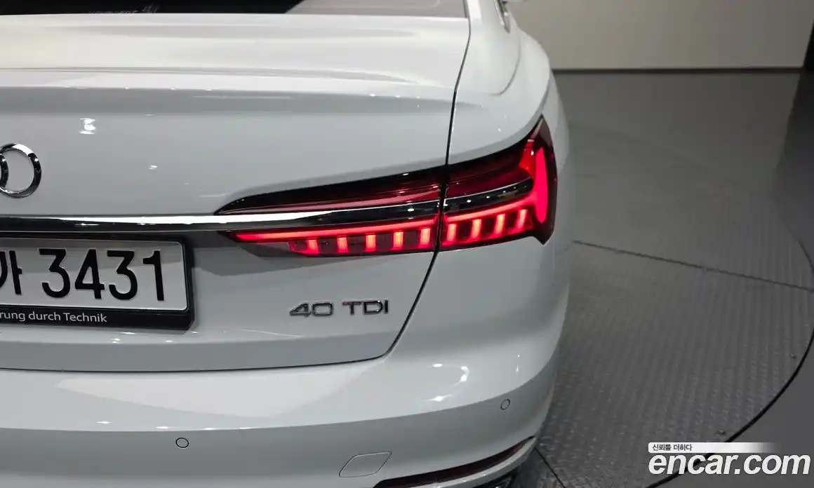 Audi A6 2023 2.0 автомат (гидро), фото 9