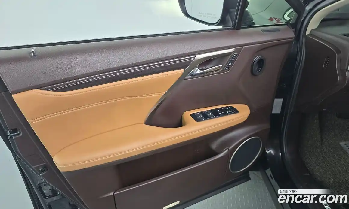 Lexus RX 2019 3.5 автомат (гидро), фото 14 Lexus RX 2019 3.5 автомат (гидро), фото 14