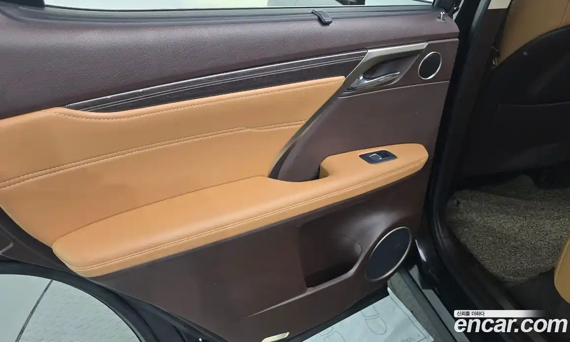 Lexus RX 2019 3.5 автомат (гидро), фото 15 Lexus RX 2019 3.5 автомат (гидро), фото 15