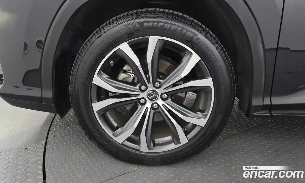 Lexus RX 2019 3.5 автомат (гидро), фото 5 Lexus RX 2019 3.5 автомат (гидро), фото 5