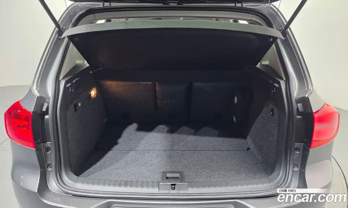Volkswagen Tiguan 2013 2.0 автомат (гидро), фото 20