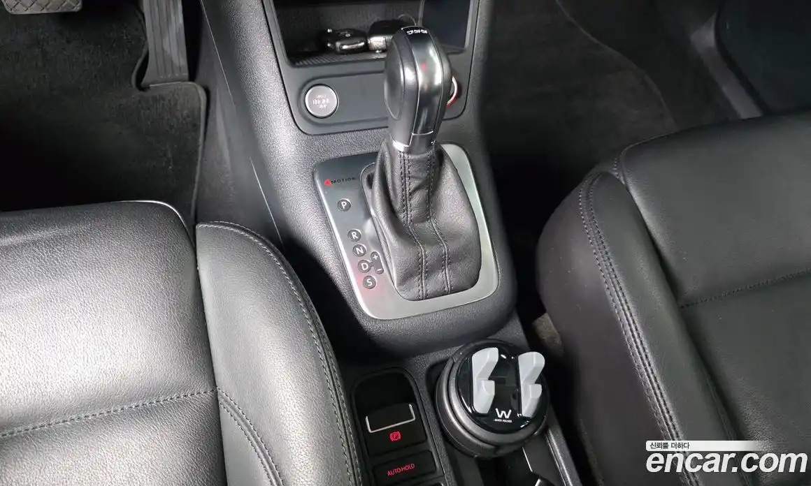 Volkswagen Tiguan 2013 2.0 автомат (гидро), фото 9