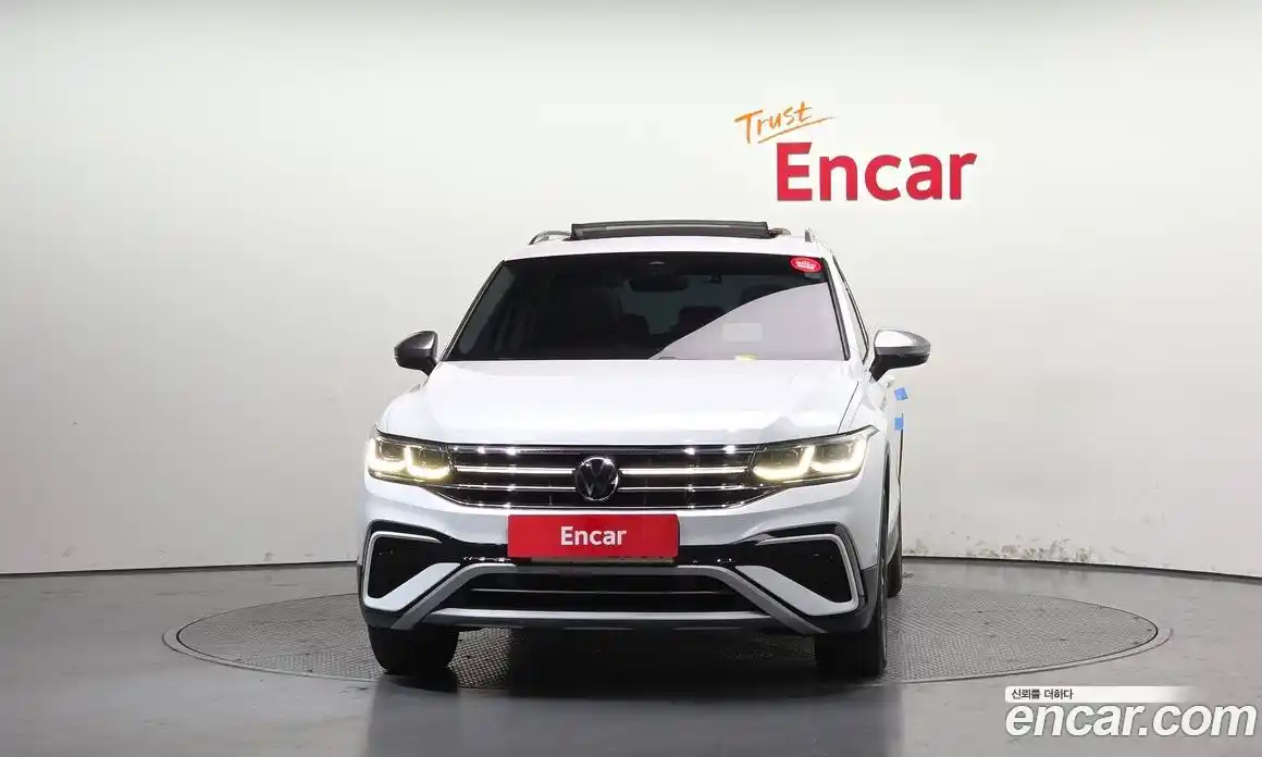 Volkswagen Tiguan 2022 2.0 автомат (гидро), фото 3