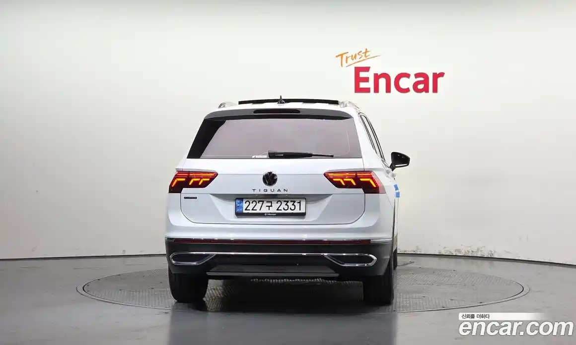 Volkswagen Tiguan 2022 2.0 автомат (гидро), фото 4