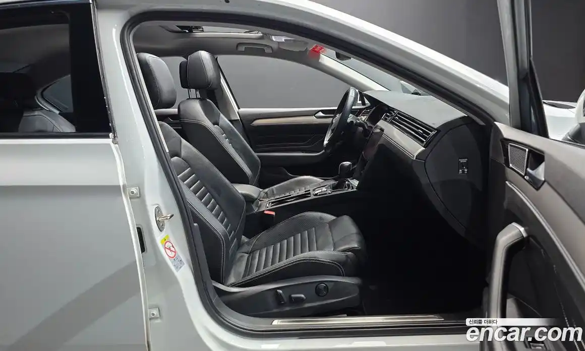Volkswagen Passat 2021 2.0 автомат (гидро), фото 16