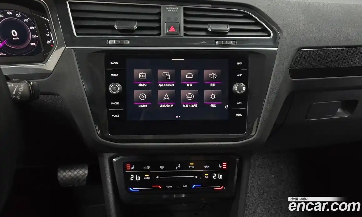 Volkswagen Tiguan 2021 2.0 автомат (гидро), фото 19