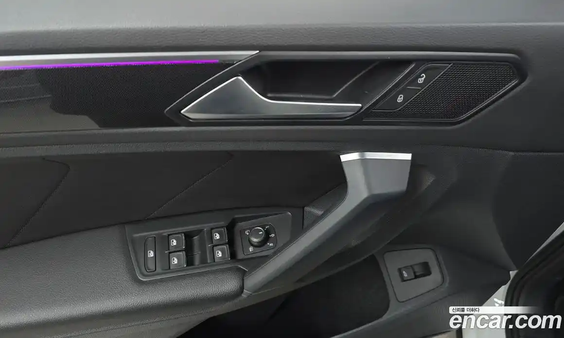 Volkswagen Tiguan 2021 2.0 автомат (гидро), фото 24