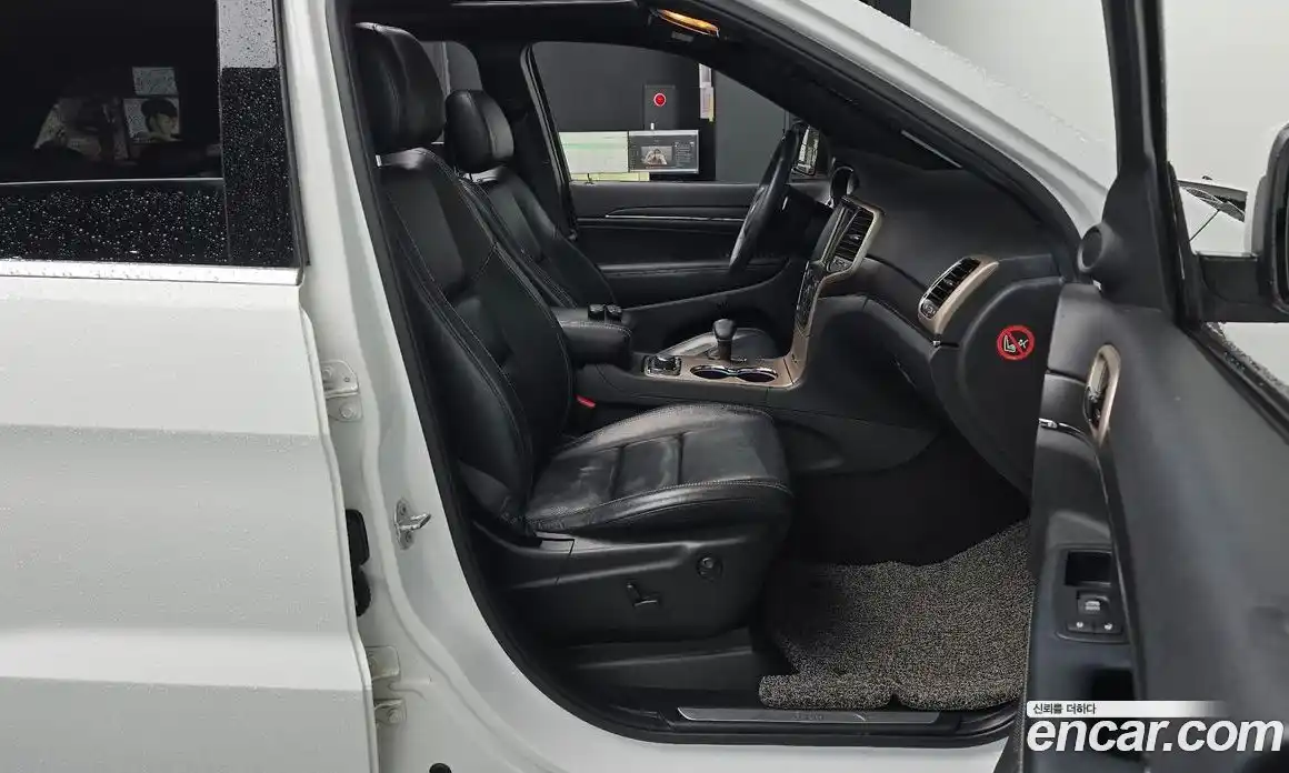 Jeep Cherokee 2015 3.6 автомат (гидро), фото 16