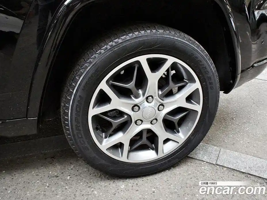 Jeep Cherokee 2021 3.6 автомат (гидро), фото 20