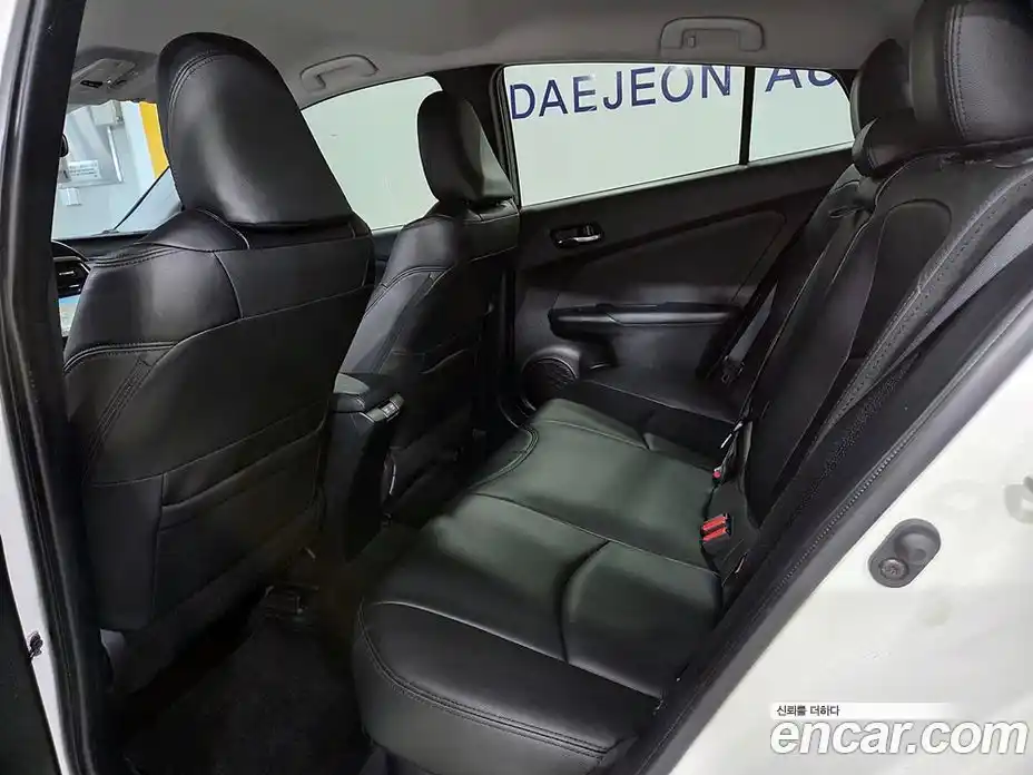 Toyota Prius 2019 1.8 автомат (гидро), фото 17 Toyota Prius 2019 1.8 автомат (гидро), фото 17