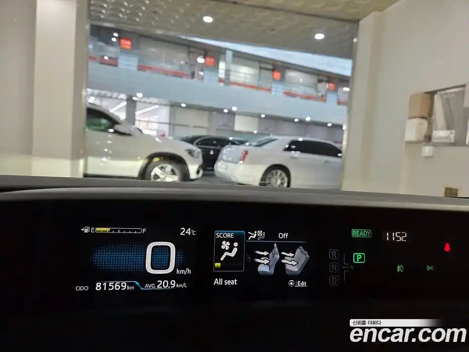 Toyota Prius 2019 1.8 автомат (гидро), фото 8 Toyota Prius 2019 1.8 автомат (гидро), фото 8