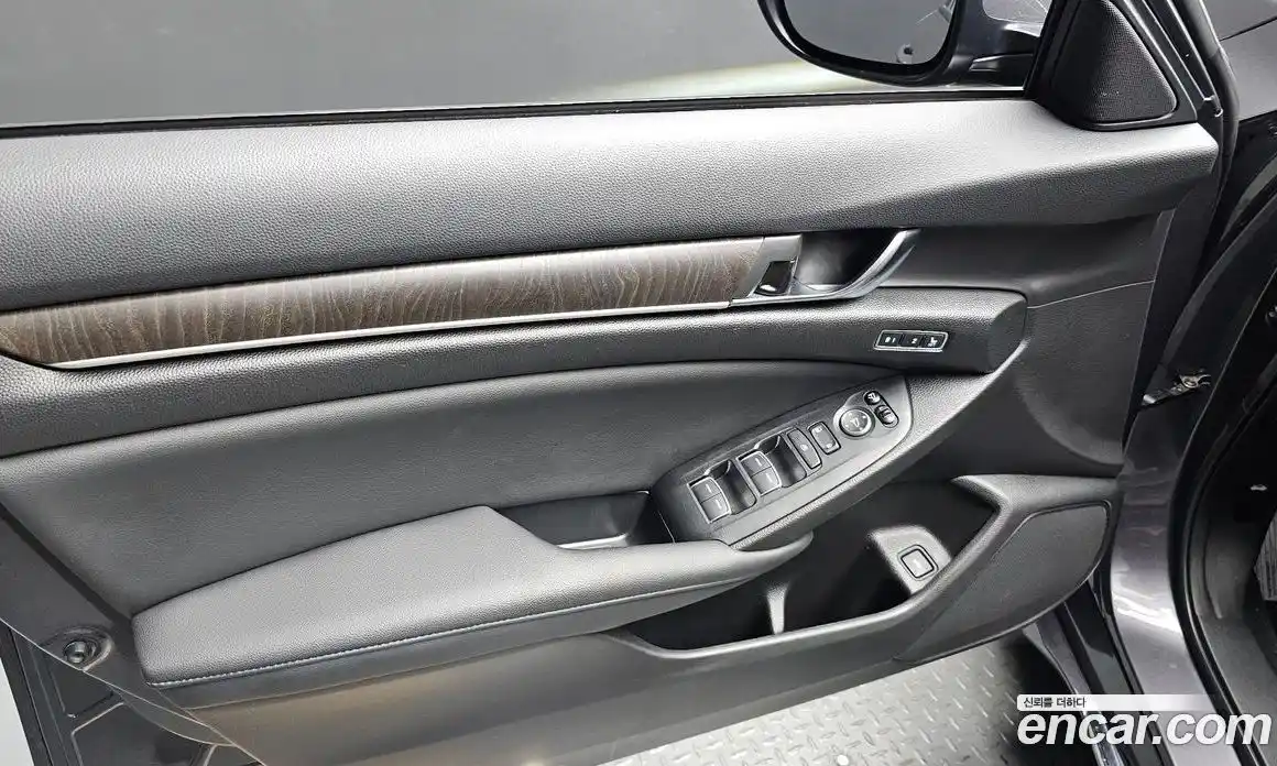 Honda Accord 2019 2.0 автомат (гидро), фото 14