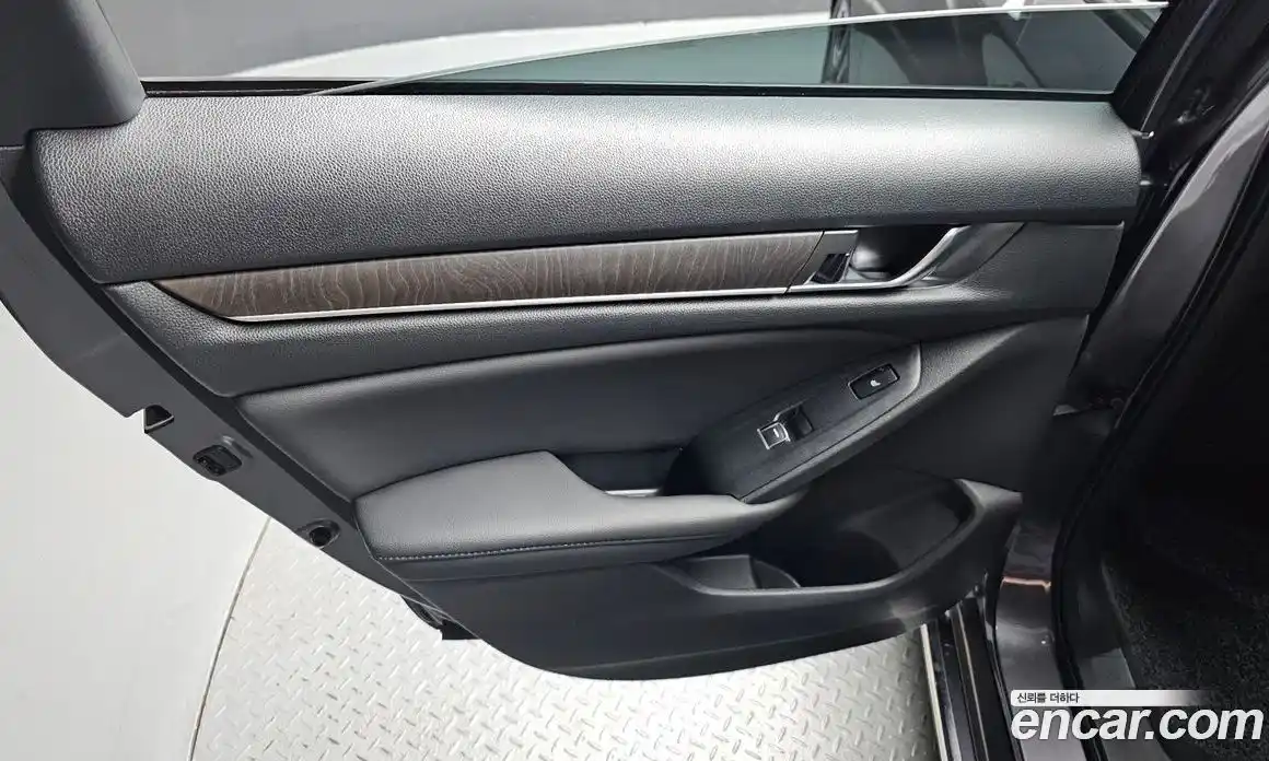 Honda Accord 2019 2.0 автомат (гидро), фото 15